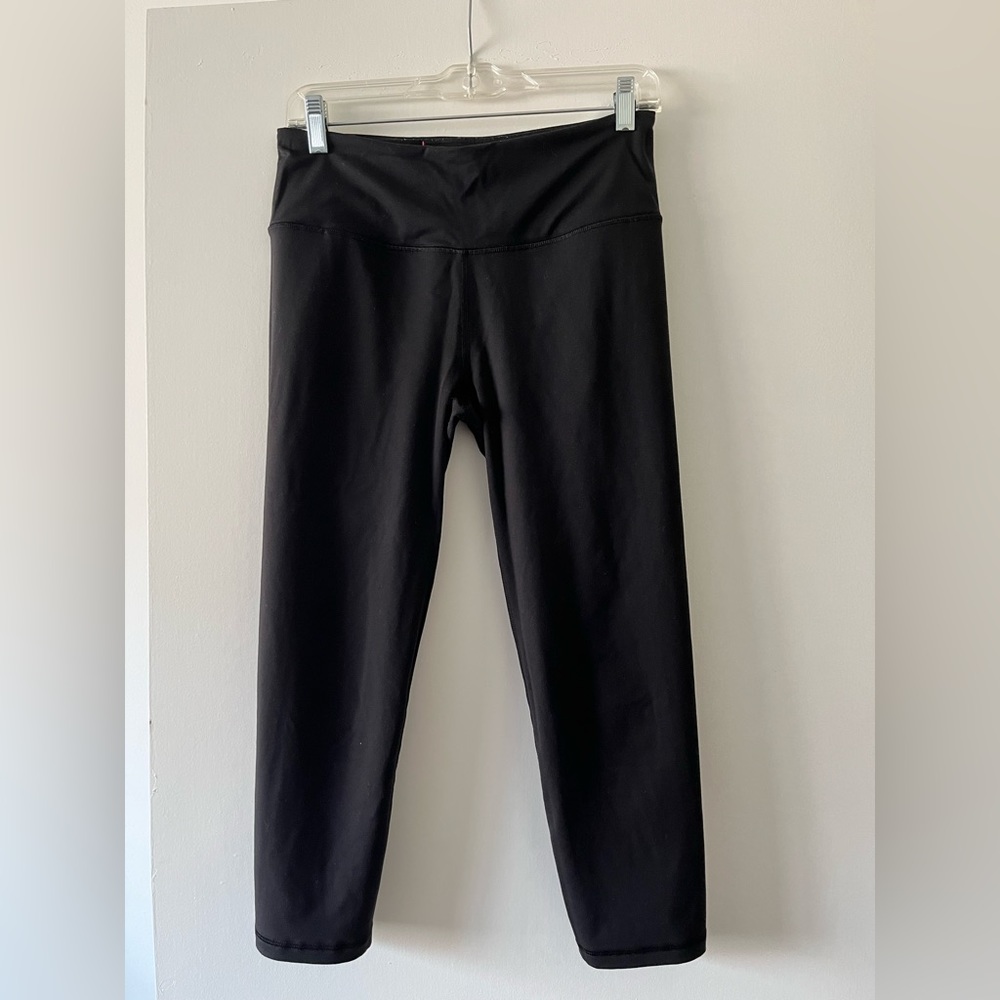 Knockout Capri by Victoria’s Secret Sport/VSX Size M